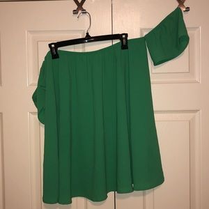 Off the Shoulder Top - Sz L